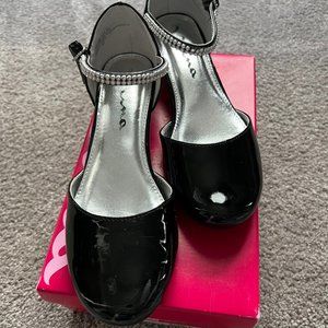 Nina Black Patent Cera Girls Shoe size 4